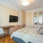 דירה Romanian Athenaeum Flat - Refined 3br Steps From Calea Victoriei בוקרשט