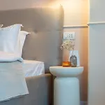 Romanian Athenaeum Flat - Refined 3br Steps From Calea Victoriei * בוקרשט