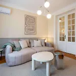Romanian Athenaeum Flat - Refined 3br Steps From Calea Victoriei