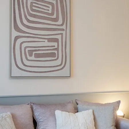 Apartment Romanian Athenaeum Flat - Refined 3br Steps From Calea Victoriei *