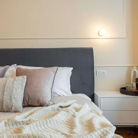 Romanian Athenaeum Flat - Refined 3br Steps From Calea Victoriei 公寓 布加勒斯特