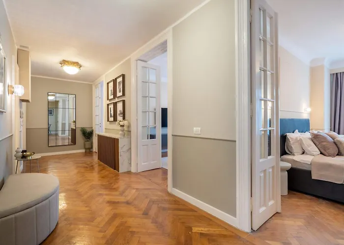 アパート Romanian Athenaeum Flat - Refined 3br Steps From Calea Victoriei