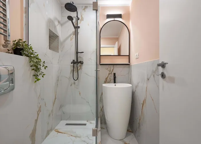 アパート Romanian Athenaeum Flat - Refined 3br Steps From Calea Victoriei *