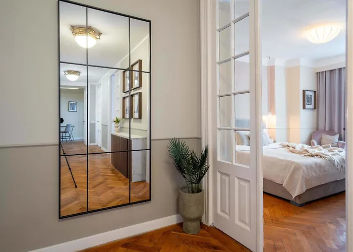 アパート Romanian Athenaeum Flat - Refined 3br Steps From Calea Victoriei