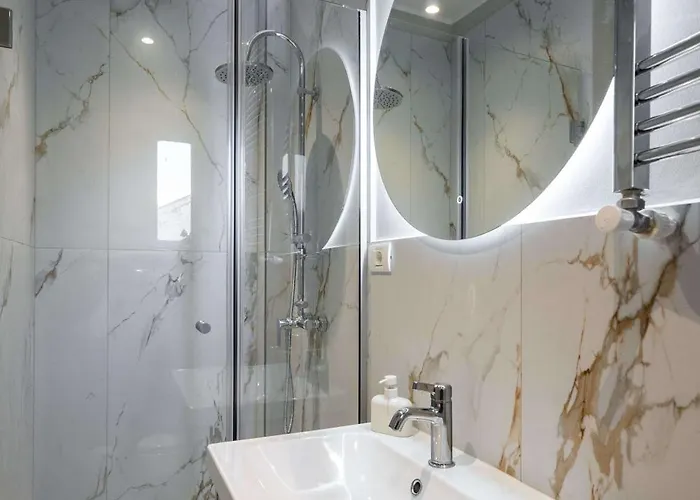 Apartmán Romanian Athenaeum Flat - Refined 3br Steps From Calea Victoriei