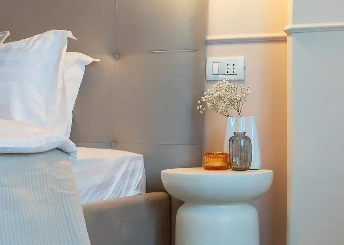 Romanian Athenaeum Flat - Refined 3br Steps From Calea Victoriei * ブカレスト