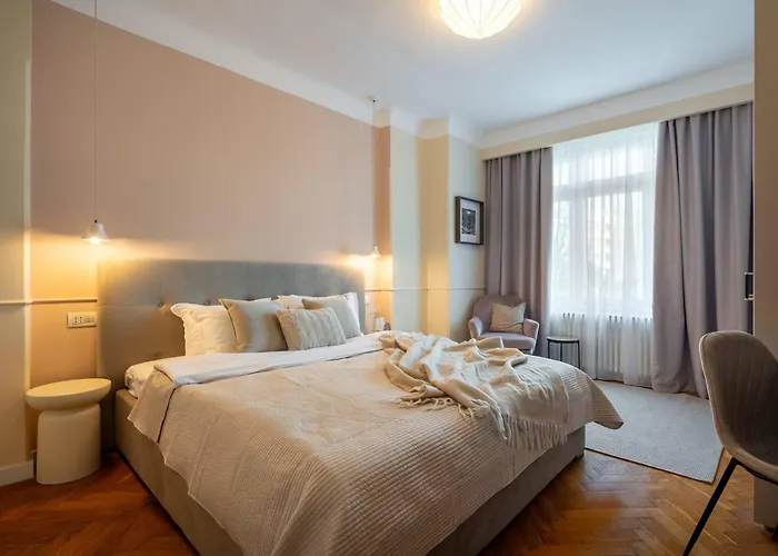 Apartman Romanian Athenaeum Flat - Refined 3br Steps From Calea Victoriei