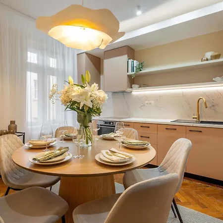 Elegant 3br Flat Steps From Romanian Athenaeum Apartment *