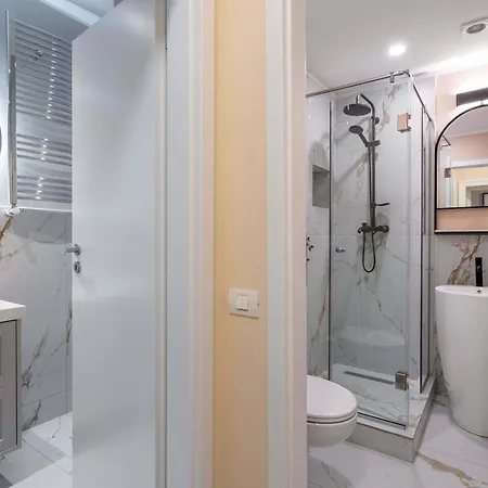 Elegant 3br Flat Steps From Romanian Athenaeum *