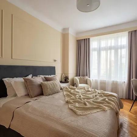 Elegant 3br Flat Steps From Romanian Athenaeum *