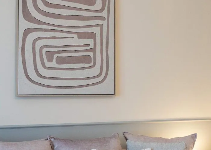 Appartement Romanian Athenaeum Flat - Refined 3br Steps From Calea Victoriei *