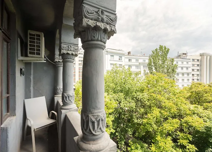Romanian Athenaeum Flat - Refined 3br Steps From Calea Victoriei * Boekarest